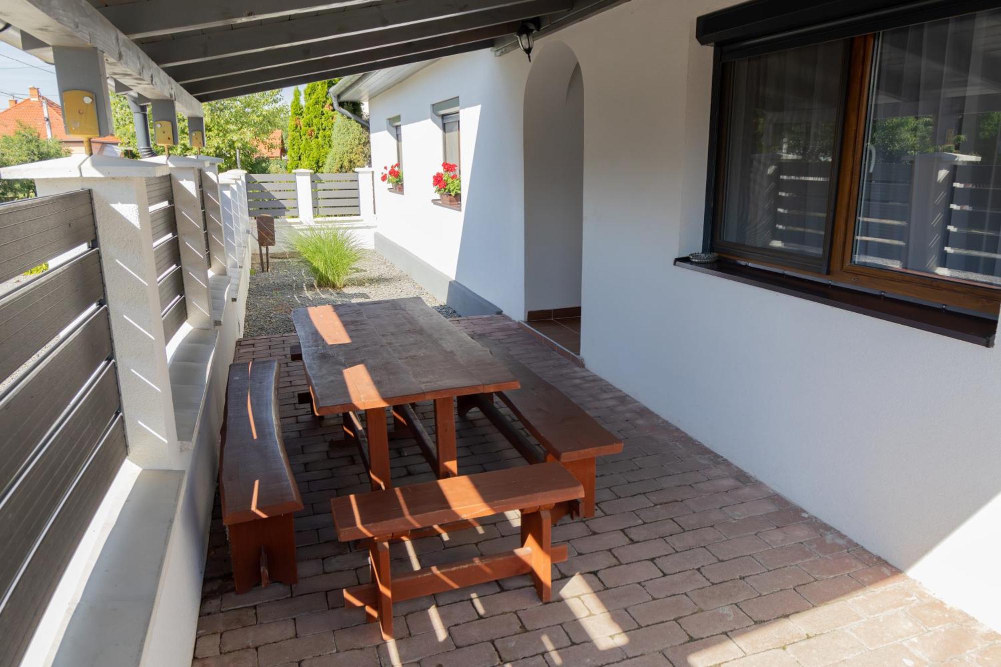 Kincso Vendeghaz Apartment Sarospatak Bagian luar foto