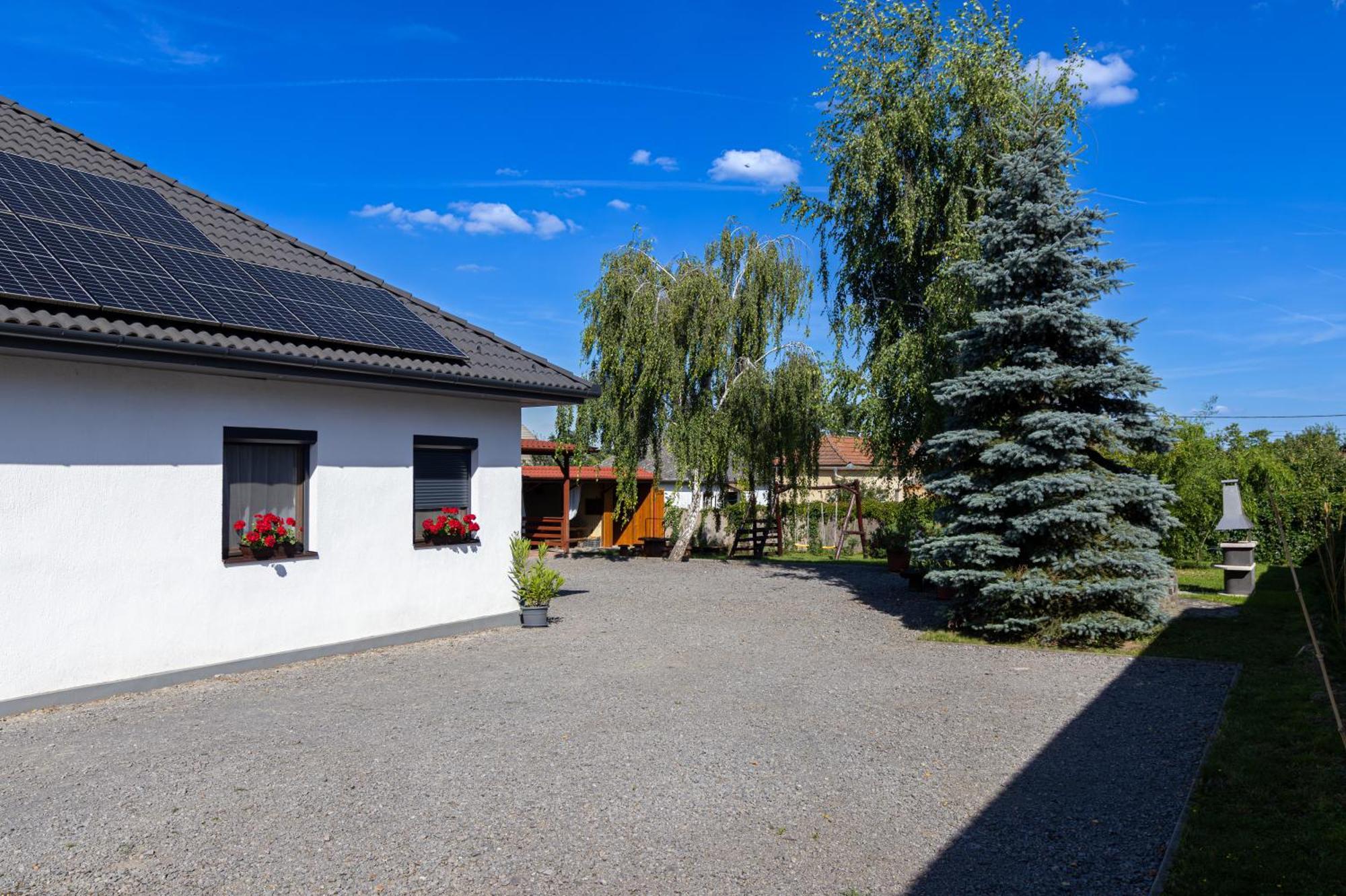 Kincso Vendeghaz Apartment Sarospatak Bagian luar foto