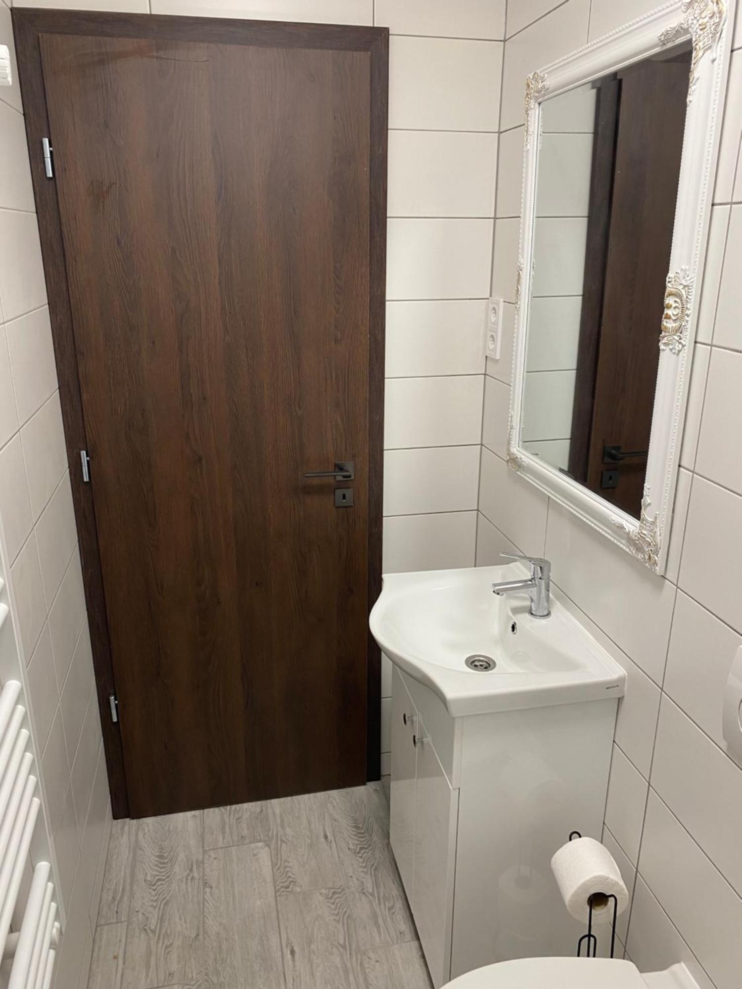 Kincso Vendeghaz Apartment Sarospatak Bagian luar foto